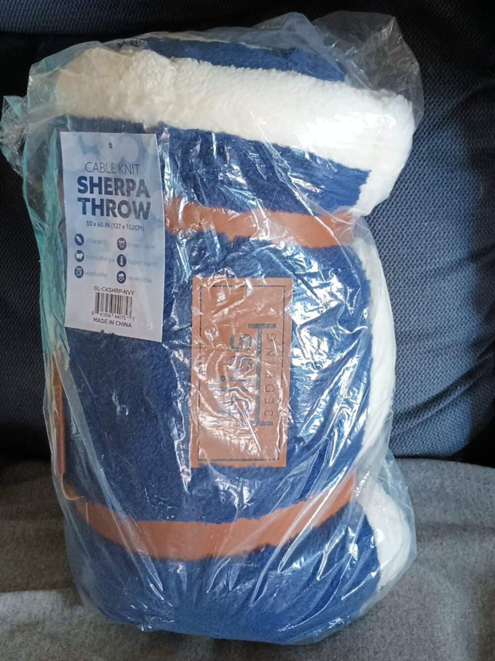 NEW Bliss Bedding Reversible Cable Knit Sherpa Throw Navy/White 50 X 60"